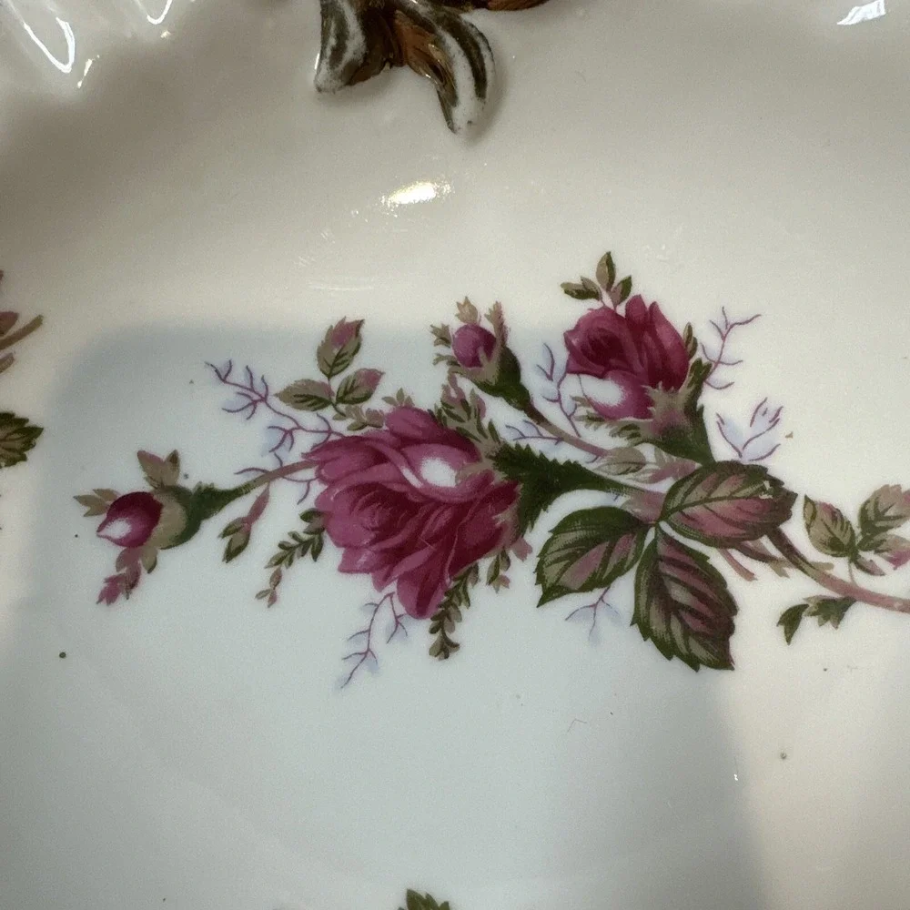 Moss Rose Dish #28/6M Scalloped Gold Rim w/ Handle 9x8.5